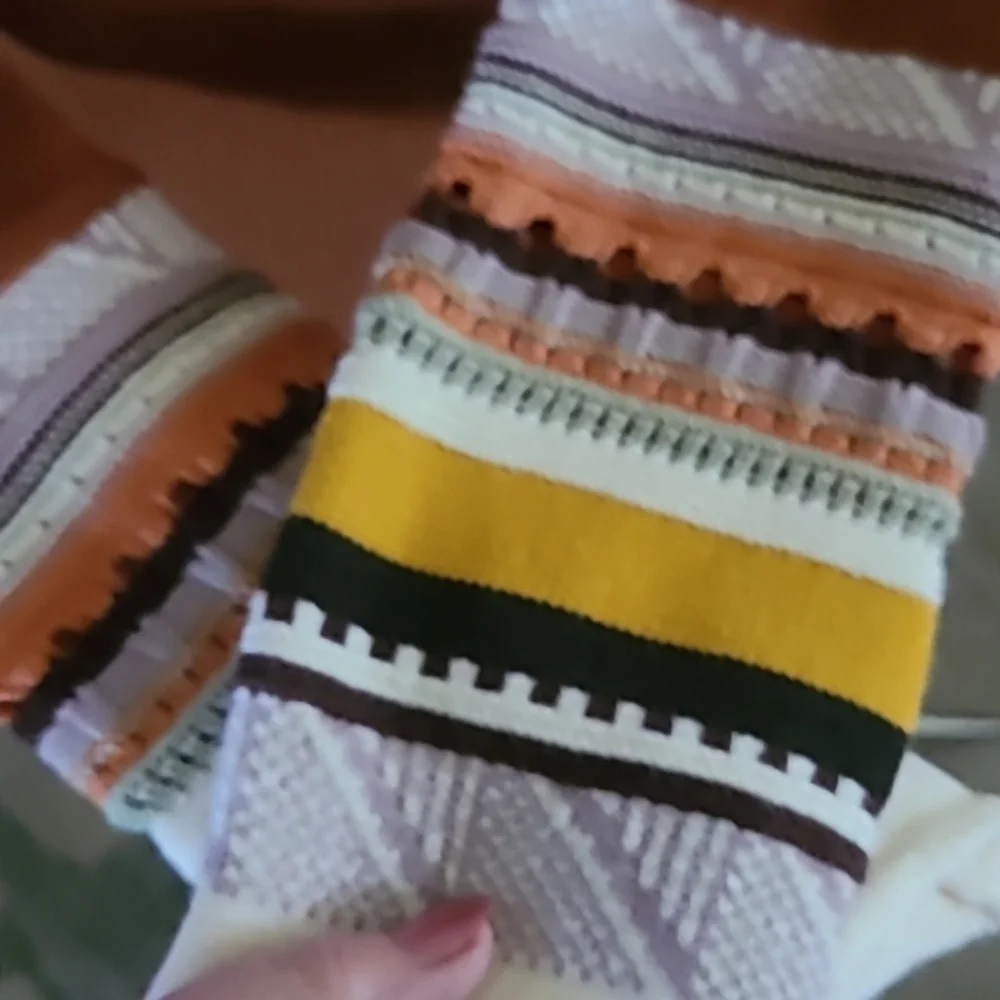 Easel for Angels from Los Angeles sz. S. Rust with Crochet sleeves. (#1302) - Picture 4 of 11